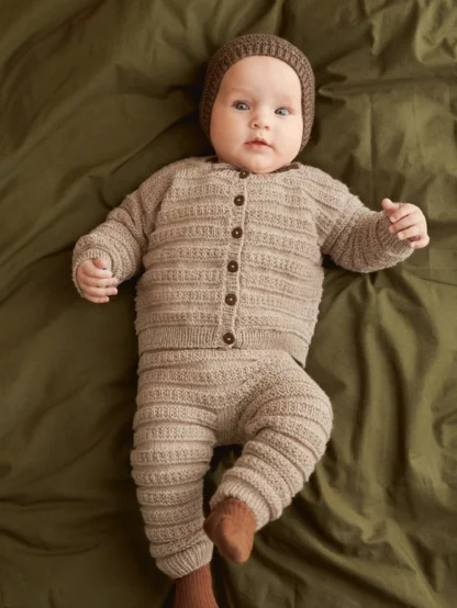 Sandnes Garn 2413-04 Fillip Cardigan, Pants en Bonnet - Image 3